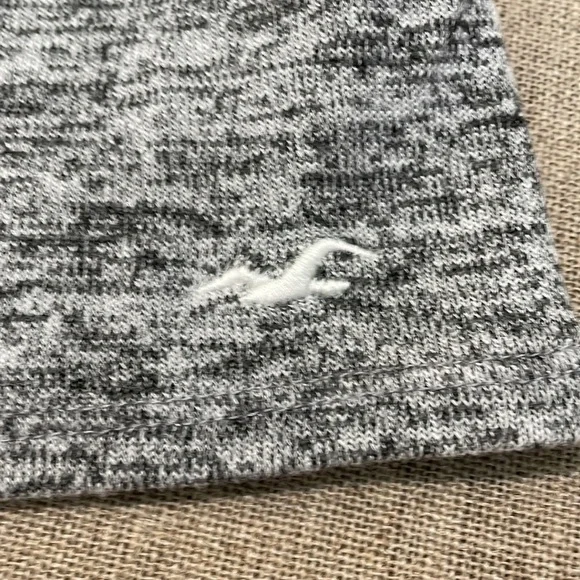 GRAY Hollister Long Sleeved Top - Size Small - Picture 4 of 5
